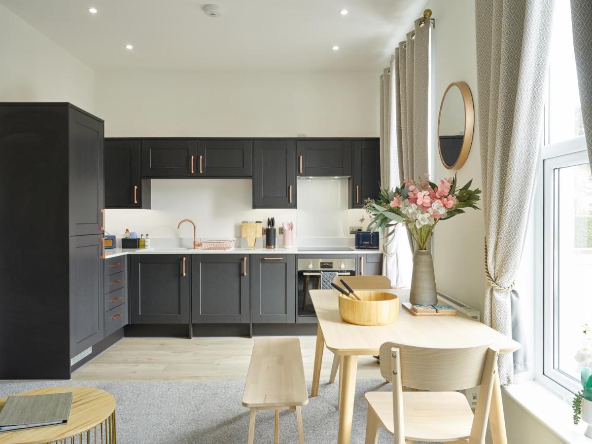 Curb Properties - Super 2 Bed Apartment 5 Min From Town Centre Cheltenham Extérieur photo
